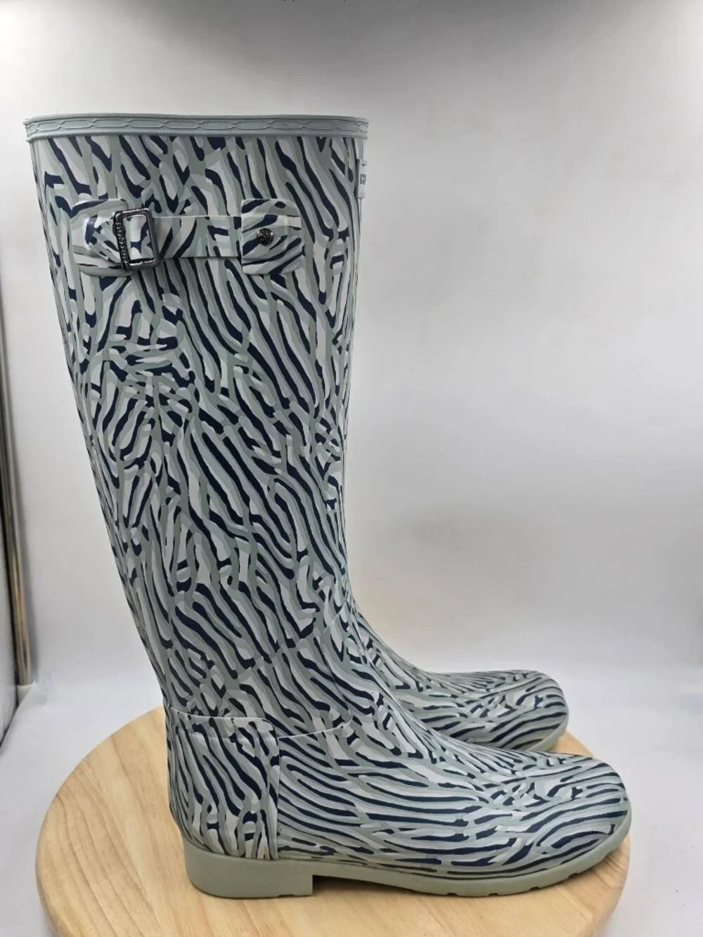 Hunter Tall Refined Coral Print Rain Boots Sea Spray Womens sz 10